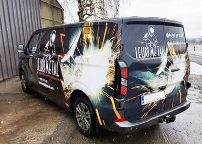 Photo d'une camionnette avec covering, pour une entreprise de soudure